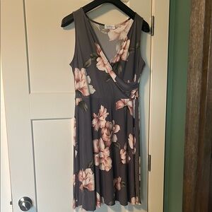 EUC Kaileigh dress. Size XL. Only worn once. Gray and Pink